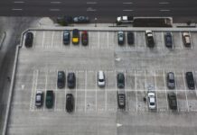 Jakie wymagania techniczne muszą spełniać blokady parkingowe